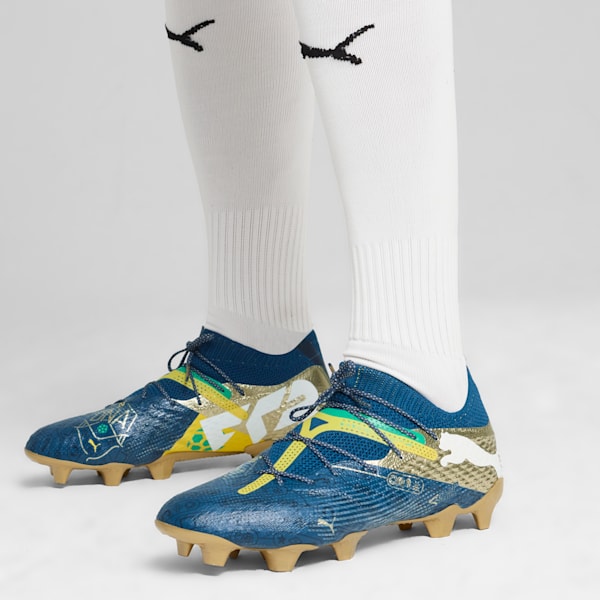 Chaussures de soccer à crampons pour terrain dur/terrain artificiel PUMA x NEYMAR JR FUTURE 7 ULTIMATE "BNA" Homme, Sailing Blue-Marine Blue-Pelé Yellow-Grassy Green-Gold, extralarge